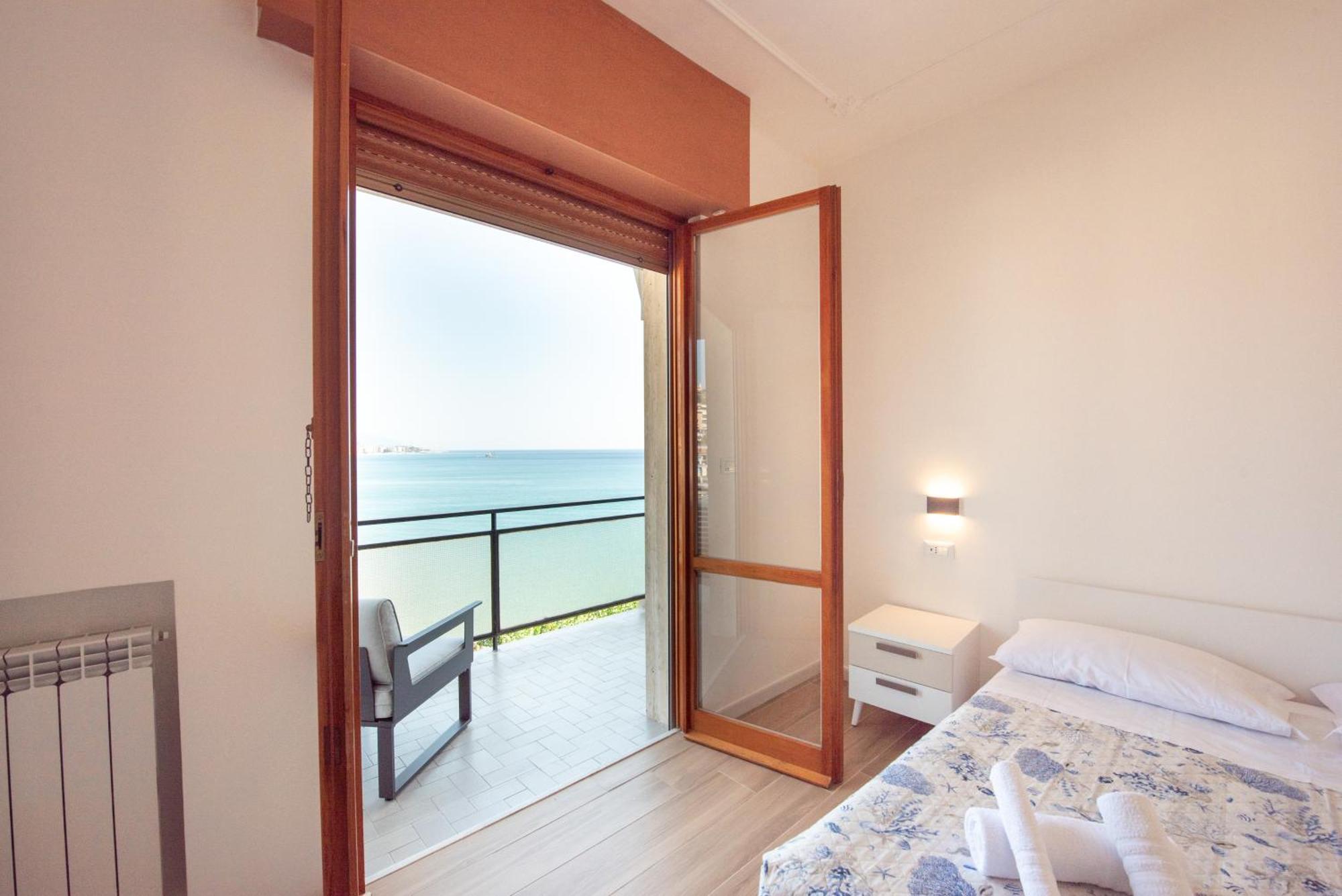 Apartament You And The Sea Savona Zewnętrze zdjęcie